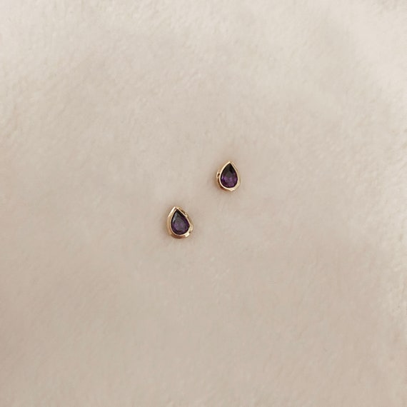 Purple CZ Gold Pear Stud Earrings, Dainty Teardrop Cristal
