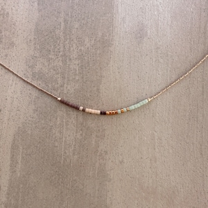 Rose Gold Dainty Chain Necklace, Mint Minimalist Delicate Multicolor Tiny Bead Necklace, Thin Layering Boho Gift for Her imagen 4