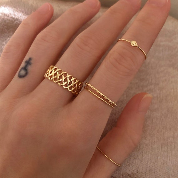 Textured Net Gold Band Ring Geometric Thick Gold Ring for Her