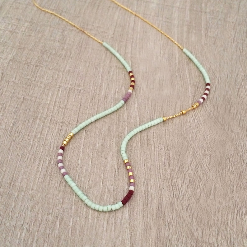 Dainty Beaded Multicolor Necklace, Mint Green Minimalist Layering Gold Chain Necklace, Colorful Boho Summer Necklace afbeelding 1