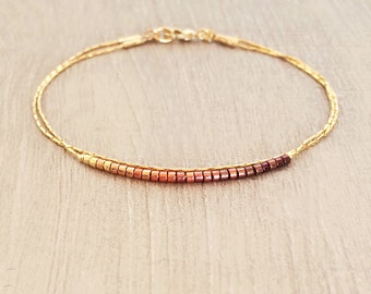 Simple Dainty Ombre Bracelet / Elegant Gift for Her, Gold to Burgundy Minimalist Delicate Bracelet / Boho Feminine Bracelet Gradient Beads