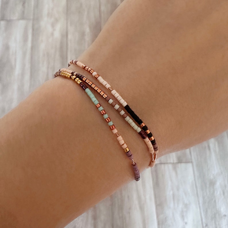 Dainty Rose Gold Multicolor Boho Bracelet with Feather Charm, Neutrals Beaded Elegant Friendship Bracelet Gift image 2