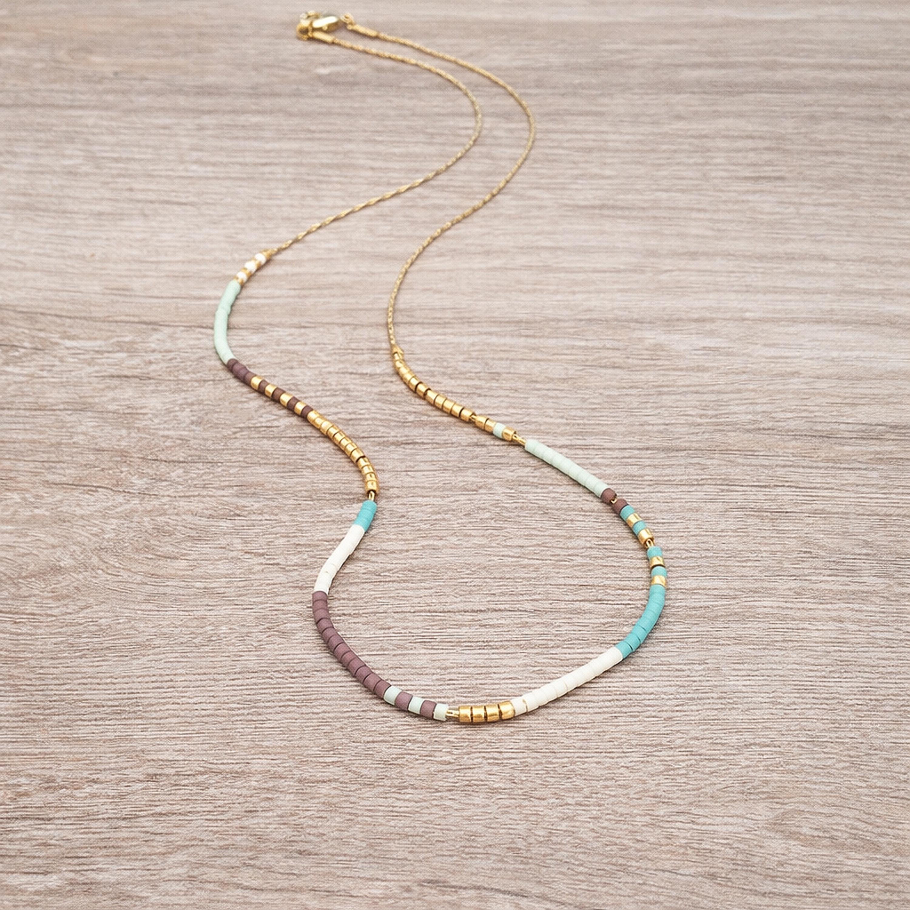 HolidayQbee Collana Donna Perline Multicolore Con Chiusura Oro – Stile Boho Chic Antiallergica