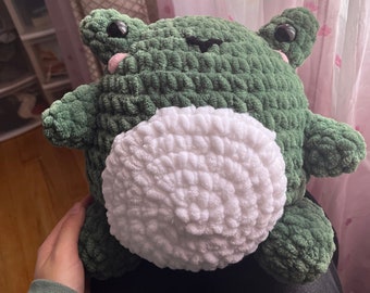 Crochet frog ~ handmade soft amigurumi ~ soft froggy plushy!