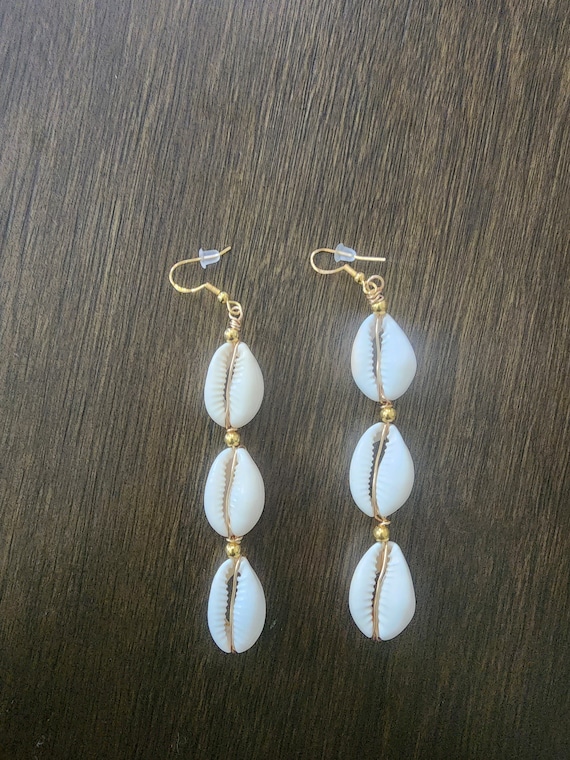 African Cowrie shells earrings handmade,  Cowrie shell dangling earrings,   Handmade jewelry,   African Cowrie sea shells earrings.