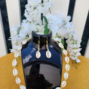Handmade Cowrie Shell Choker and Earring Set: Stainless Steel, Adjustable