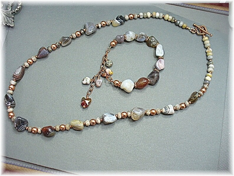 Gift for her -S2018-06 Natural Banded Agate Necklace Chunky Agate Necklace Organic Stone Necklace