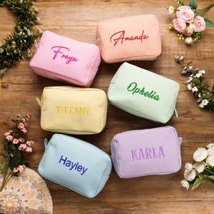 Trousse à maquillage personnalisée brodée, Trousse à cosmétiques personnalisée, Trousse de toilette, Trousse de maquillage, Cadeaux pour une mariée, Cadeau de demoiselle d'honneur pour elle