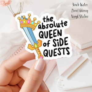 Den absoluta drottningen av sidouppdrag 7,5 cm vattentät glansig vinylklistermärke