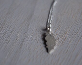 Tiny Leaf necklace, no 38