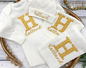 Personalized Baby Gown Gift Set, Baby Gift Set, Baby Shower Gift, Monogrammed Baby Gift, Baby Girl, Coming Home Outfit