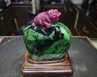 ルビーゾイサイトフクロウの彫刻 - Etsy 日本
