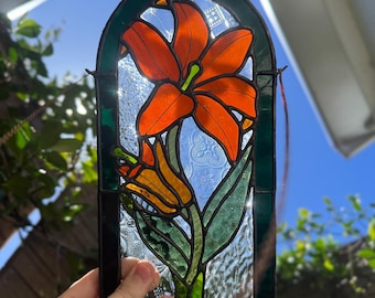 Stained Glass Pattern - Lily