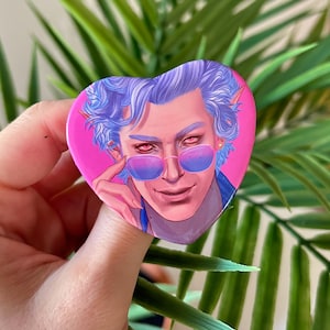 Astarion „Fangtastic nights” heart pin button badge