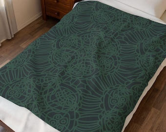 Dark Green Mandala Pattern Velveteen Plush Blanket | Boho Floral Geometric Throw
