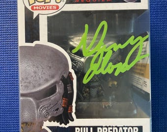 This is a Danny Glover signed/autographed Bull Predator "Alien Vs Predator" Funko Pop #1999 with COA