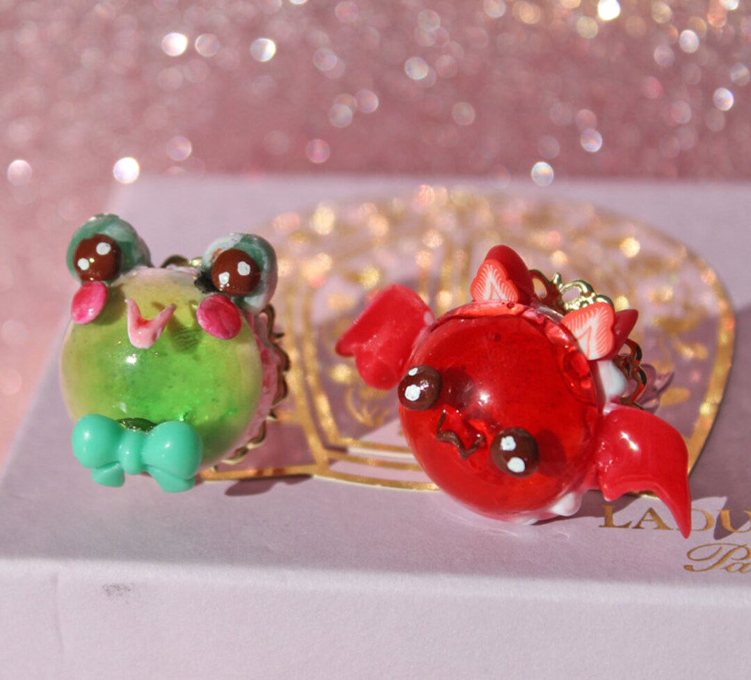 Sugar.pals Kawaii Bertrand Bat Frog Bear Strawberry Cake RINGS, Pink