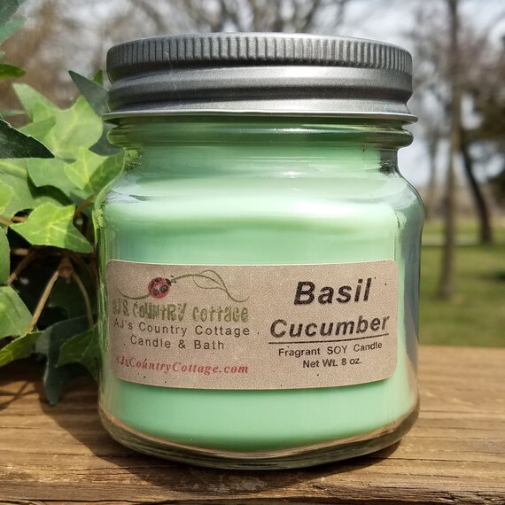 BASIL AND CUCUMBER GREEN JAR CANDLE BASIL AND CUCUMBER GREEN JAR CANDLE