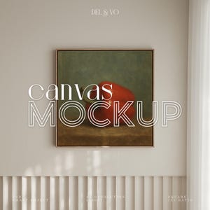 Puede incluir: Maqueta de lienzo cuadrada con una pintura enmarcada de un pimiento rojo. La pintura tiene un fondo verde oscuro y marrón. Las palabras "canvas mockup" están en texto blanco estilizado. La marca "DEL & VO" está en la parte superior.