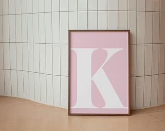 Póster de la letra K Póster de K Decoración de pared con iniciales Arte de pared con iniciales Arte con monogramas Imprimible con la letra K Impresiones para guarderías Impresión rosa con la letra K Arte inicial
