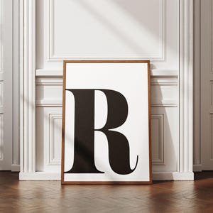 Póster con la letra R Póster con la letra R Decoración de pared con las iniciales Arte de pared con las iniciales Arte con monogramas Letra R imprimible Impresiones para guarderías Letra R Impresión negra Arte inicial