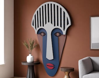Grote Afrikaanse maskerkunst aan de muur: handgemaakte houten tribale sculptuur
