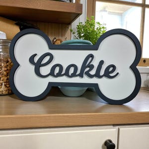 Personalized Dog Bone Name Sign | Custom Wooden Pet Name Plaque | Hand-Painted Dog Wall Decor | Cute Gift for Dog Lovers & Pet Owners