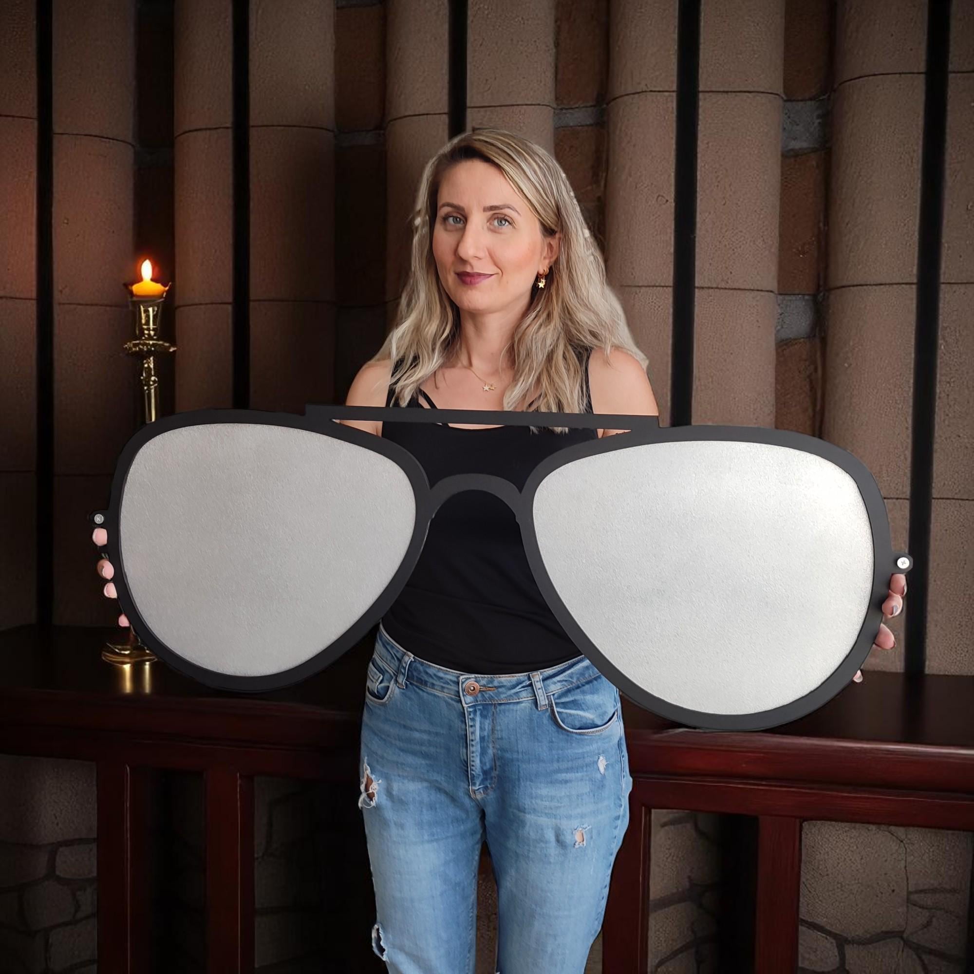 Metallic Silver Glasses Wall Decor: Hand-Painted Wooden Eyewear Art