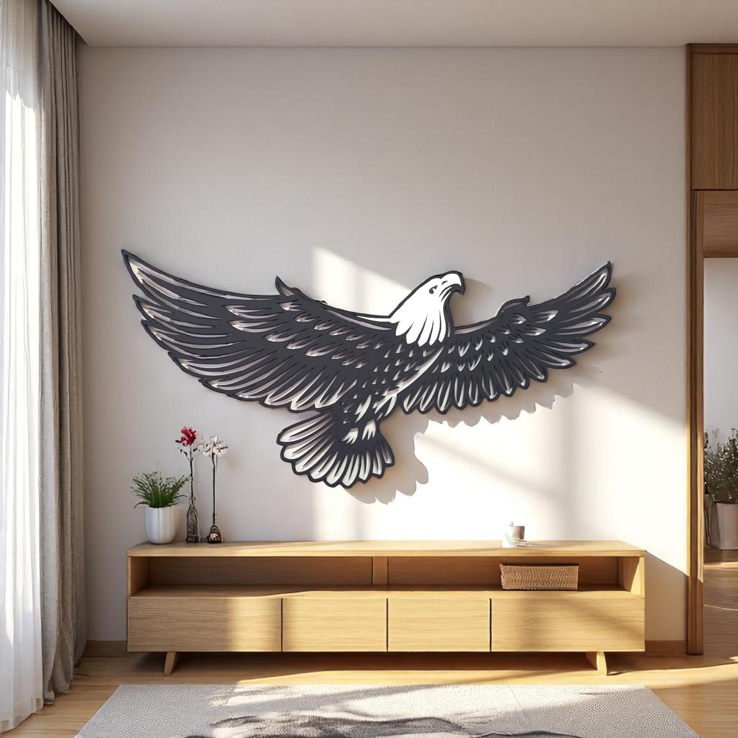 Hand-Painted Eagle Wooden Wall Art: Rustic Wildlife Decor