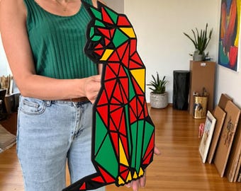 Arte de parede com gato geométrico: decoração de madeira pintada à mão
