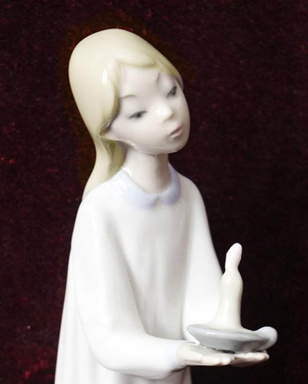 Lladro Girl With Candle Porcelain Figurine Vintage 1970s #4868