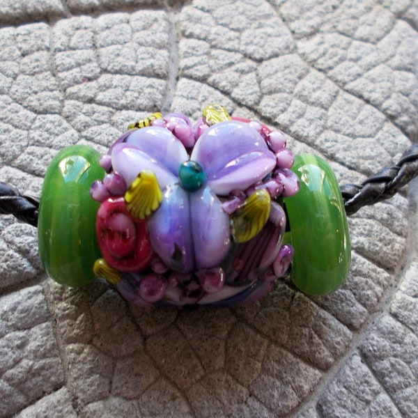 Pendentif de lampadaire, perle florale de lampadaire, perle de grand trou de lampadaire, lampadaire floral, lampadaire Sra, lampadaire floral violet, perle de fleur de verre bhb