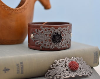 Pulsera brazalete de cuero