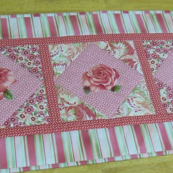 Rose Table Runner and hotpad