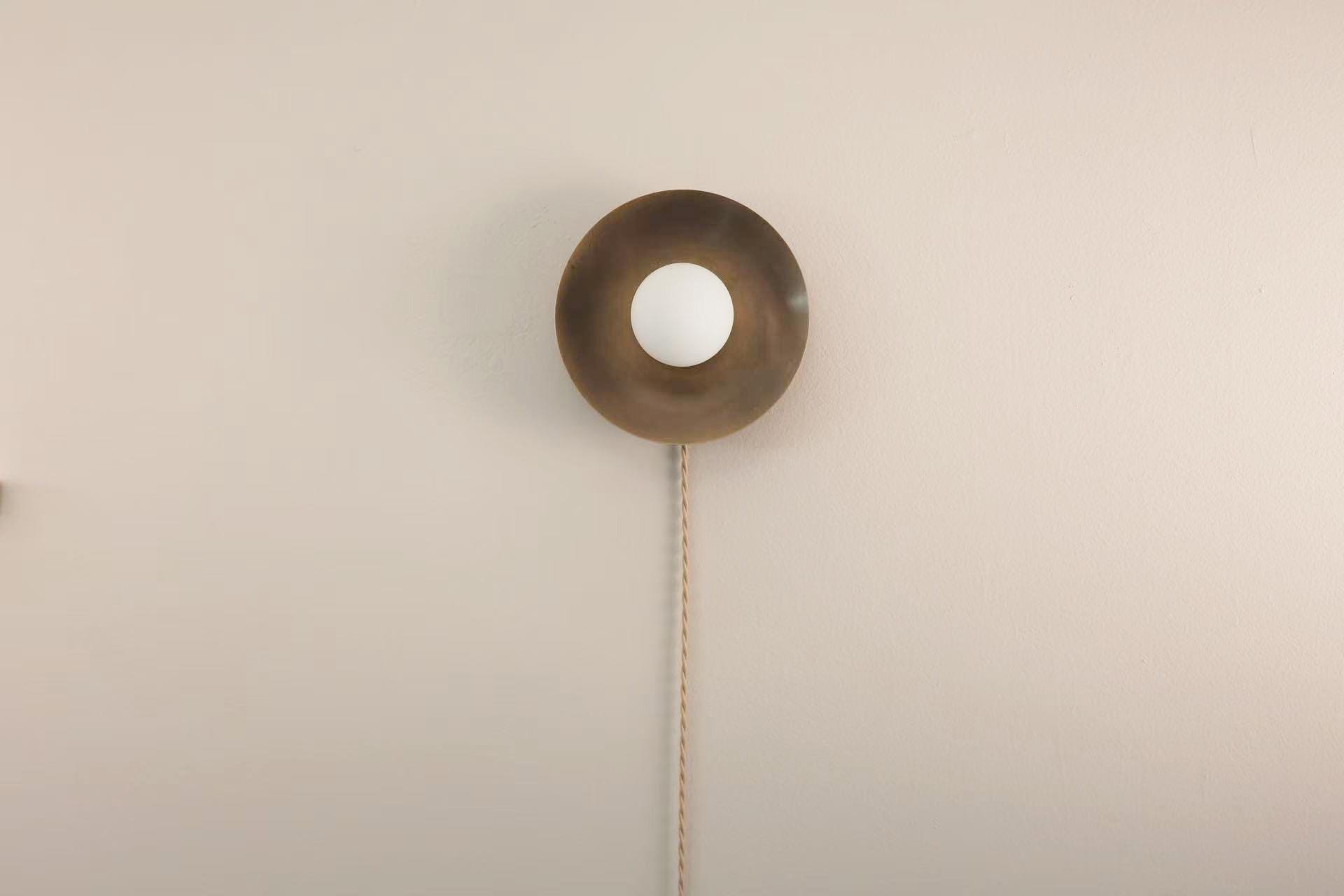 Aplique de pared enchufable - Aplique de pared moderno y sencillo - Aplique de pared de latón macizo
