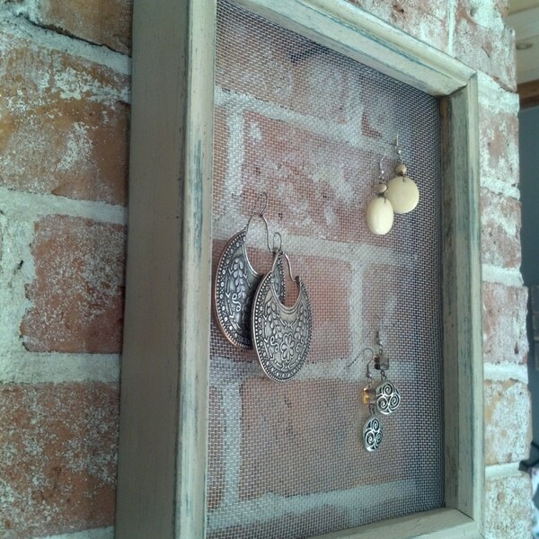 Grey distressed earring frame Display 9.5 x 11