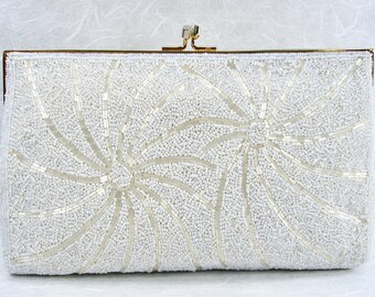 LG Vintage Beaded Purse Flower Swirl White Seed and Frosted Glass Beads Gold Tone Frame Evening Bag Wedding Clutch Formal Bridal Handbag 50s