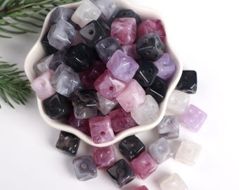 50 pezzi di perline cubiche scure miste da 10 mm, perline assortite in acrilico multicolore nero grigio viola, perline di Halloween, ciondoli, zuppa di perline A0225