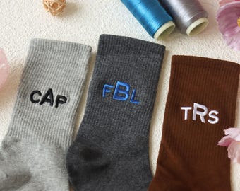 Calcetines con iniciales personalizadas, letras bordadas personalizadas, calcetines deportivos, calcetines de equipo, regalo único personalizado