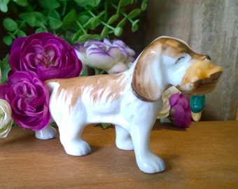 Vintage hunting dog figurine