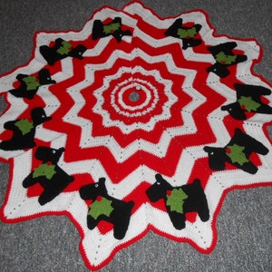 Crochet Pattern-Christmas Scottie Tree Skirt