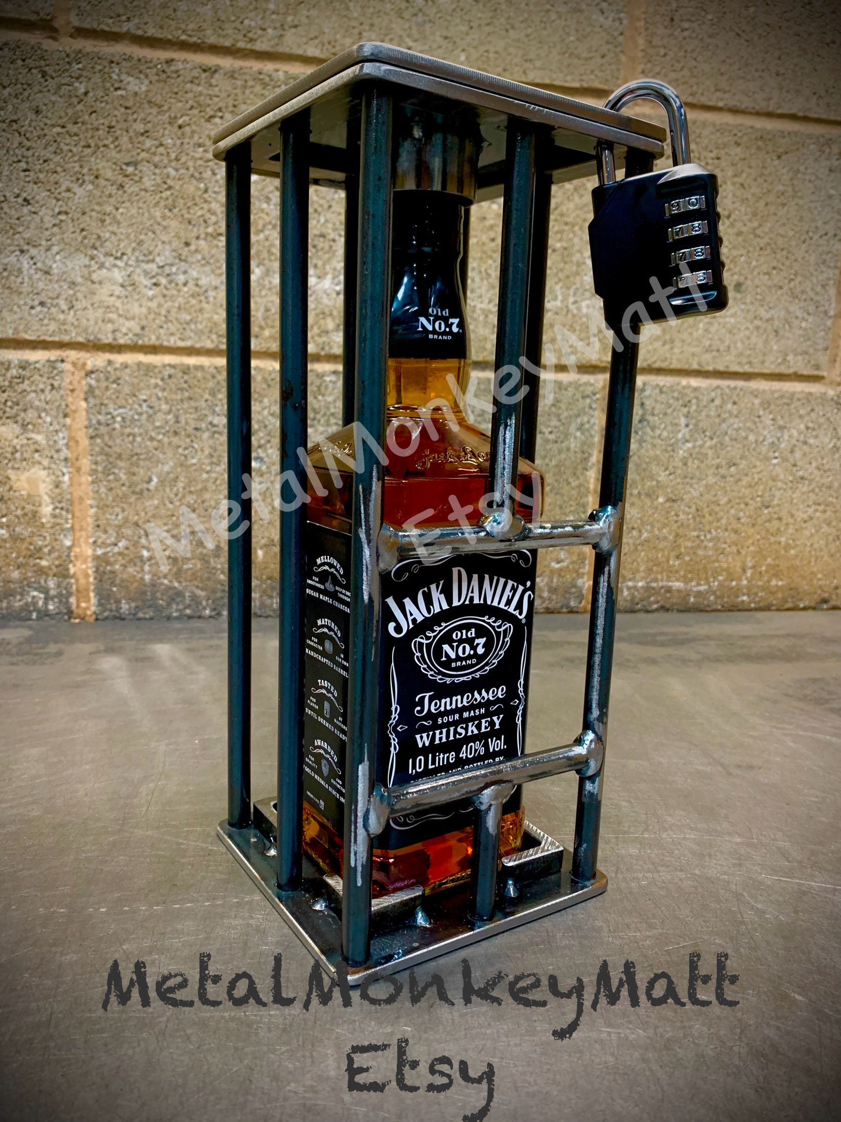 希少!!【V MADE】COUNTRY JAIL L/T【送関込】 Vintage #3 Jackson Whiskey Scotch Amber Premium Glass Bottle