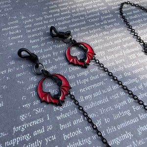 Flying Bats Black and Blood Red Mallgoth Eyeglass Chain Sunglasses Glasses Holder