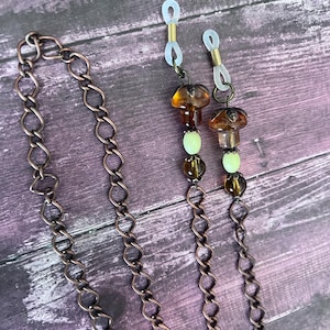 Unique Forest Fairy Mushroom Eyeglass Chain Sunglasses Glasses Holder Clips Clip on Chains Beaded Style Mushroom Glass Copper Serpentine