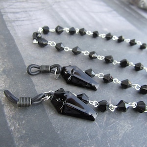 Goth Girl Black Coffin Glasses Chain for Sunglasses EyeGlass Holder Clips Clip on Chains Beaded Style Gothic Vampire