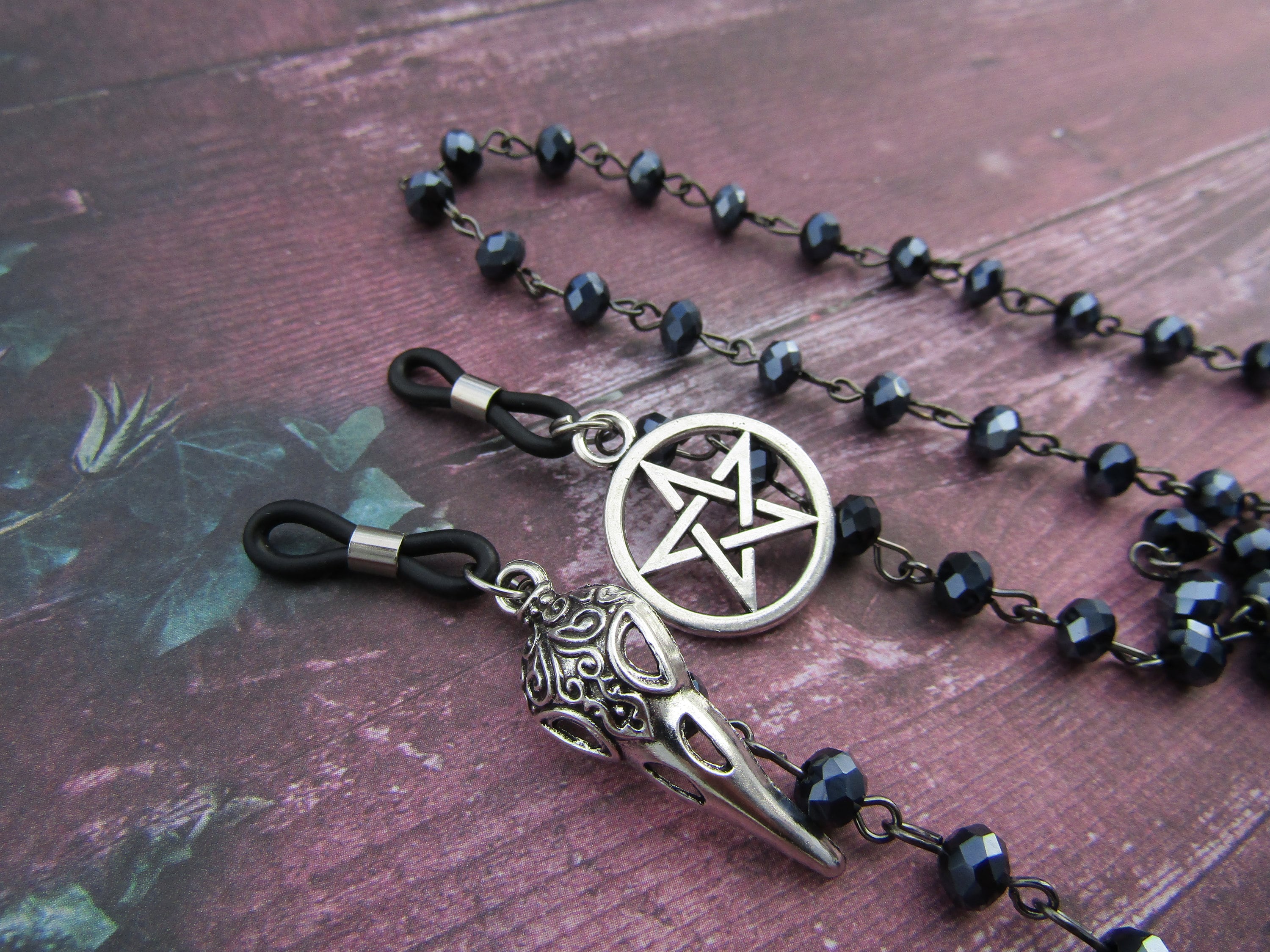 Gothic Glam Glasses Chain Staitment Piece for Sunglasses EyeGlass Holder Clips Clip on Chains Beaded Style Goth Witchy Raven Pentacle