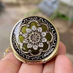 Photo Locket-Gift For Women | Valentines Day Gift For Her| Locket Necklace |  Personalized Necklace | Gift for Her | Mothers Day Gift For