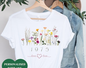 Custom Year Birthday-T-shirt voor dames, VK | Gepersonaliseerde verjaardags-T-shirt voor dames met bloemenprint | Gebloemd verjaardagscadeau-shirt |