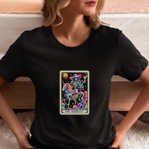 La audacia, camiseta de cartas del tarot, diseño minimalista de neón, camiseta espiritual, camiseta gráfica unisex, camiseta divertida del tarot