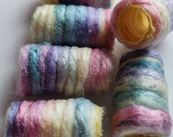 Lot de 6 perles de tissu. Parfois, nous aimerions que The Rainbow soit un prisme pastel de beauté. Tube en vrac Fiber Bead